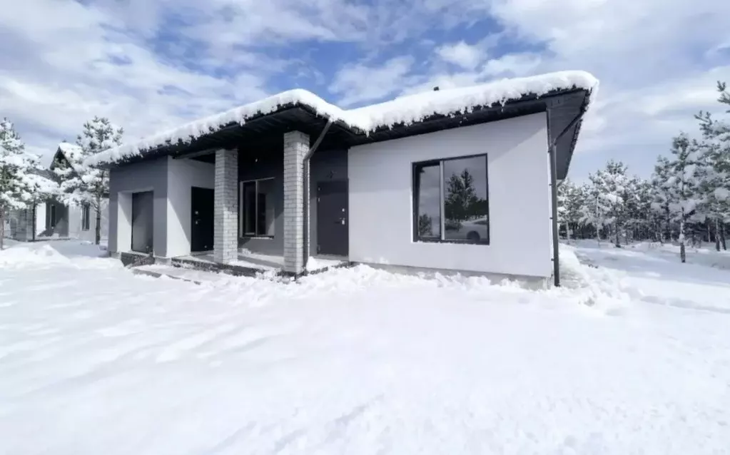 Дом в Свердловская область, Белоярский муниципальный округ, пос. ... - Фото 1