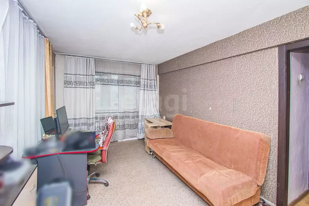 2-к кв. Бурятия, Улан-Удэ ул. Добролюбова, 2 (41.7 м) - Фото 1