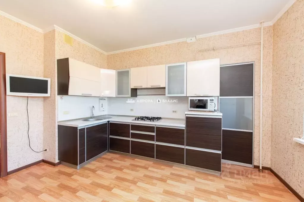 2-к кв. Челябинская область, Магнитогорск ул. Мичурина, 136/3 (62.2 м) - Фото 1