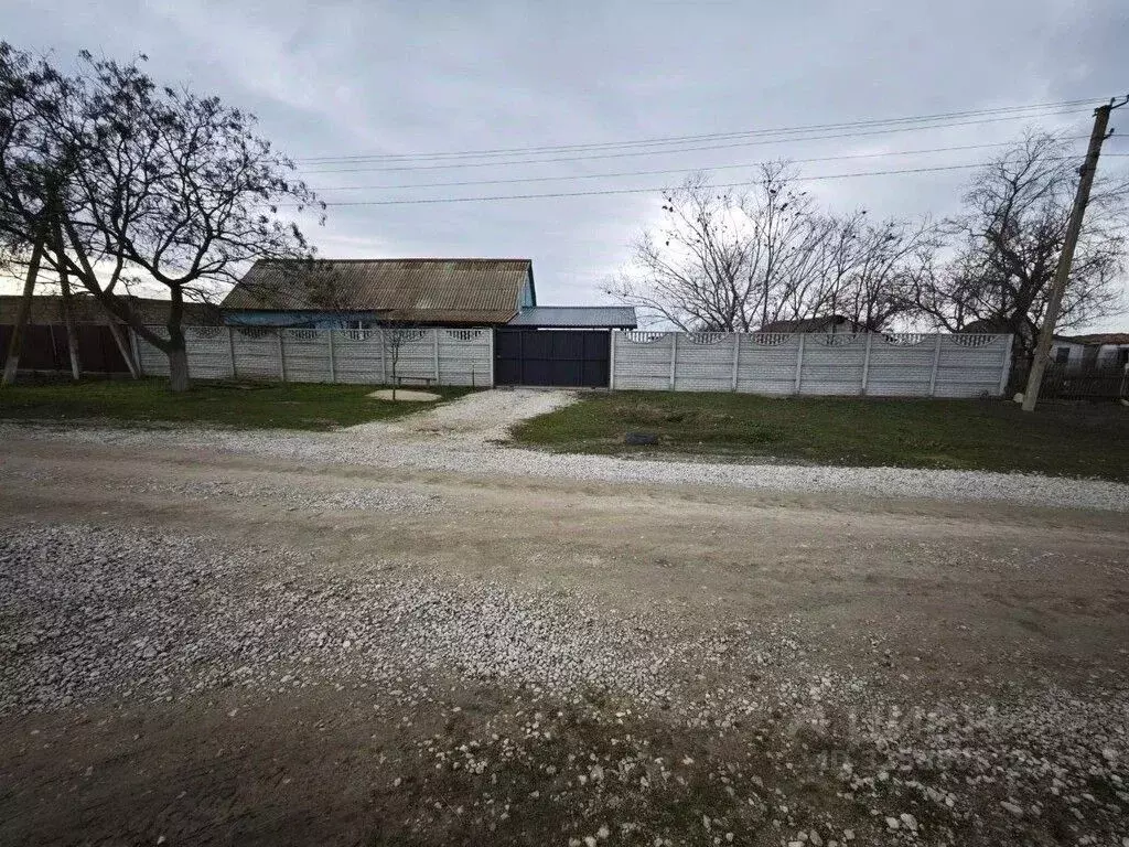 Участок в Крым, Кировский район, Синицынское с/пос, с. Васильковое ул. ... - Фото 1