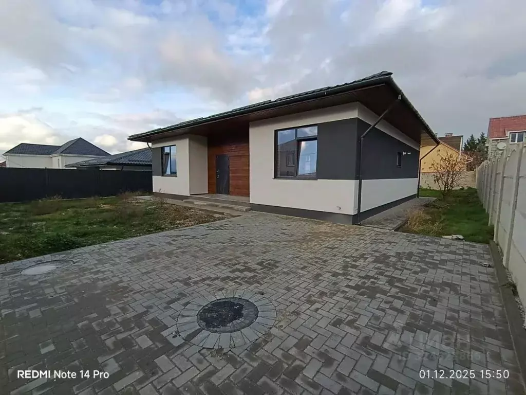 Дом в Крым, Симферопольский район, Молодежное пгт ул. Земляничная (140 ... - Фото 1