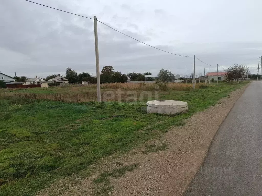 Участок в Крым, Ленинский район, с. Ильичево ул. Шевченко (8.0 сот.) - Фото 1