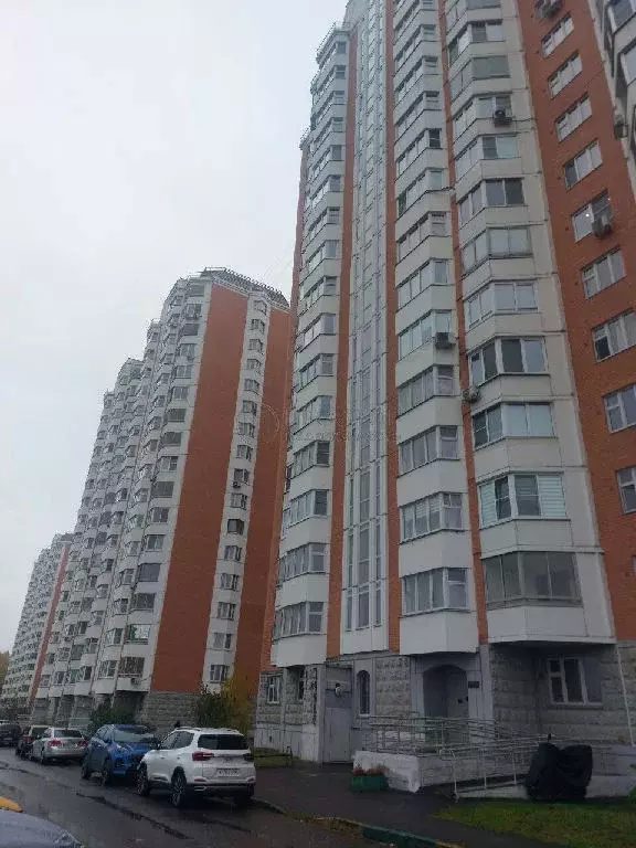 Продается 3-комнатная квартира - Фото 1