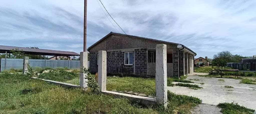 Дом в Ростовская область, Родионово-Несветайский район, Кутейниковское ... - Фото 1