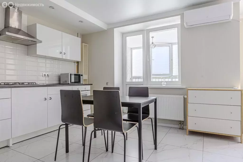 1-комнатная квартира: Казань, улица Павлюхина, 99Б (43 м) - Фото 1