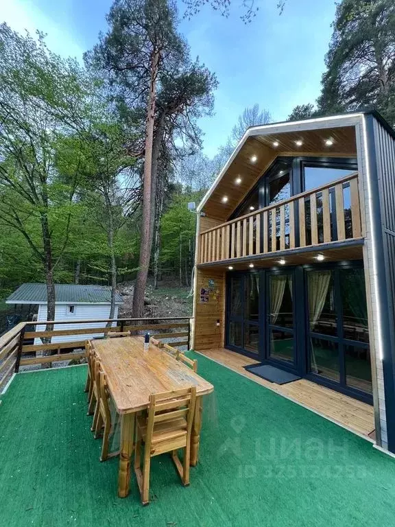 Дом в Карачаево-Черкесия, Теберда Карачаевский городской округ, ул. ... - Фото 1