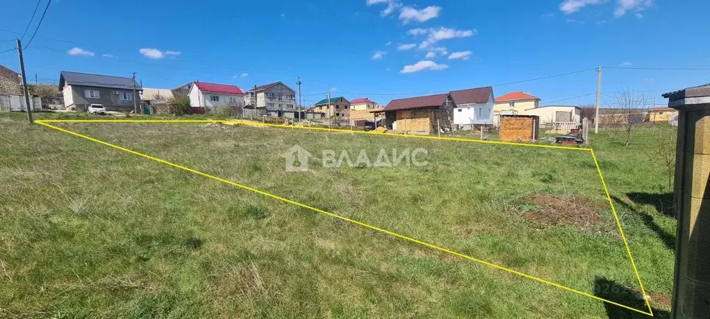 Участок в Крым, Симферопольский район, Молодежное пгт ул. Бирлик, 33 ... - Фото 1