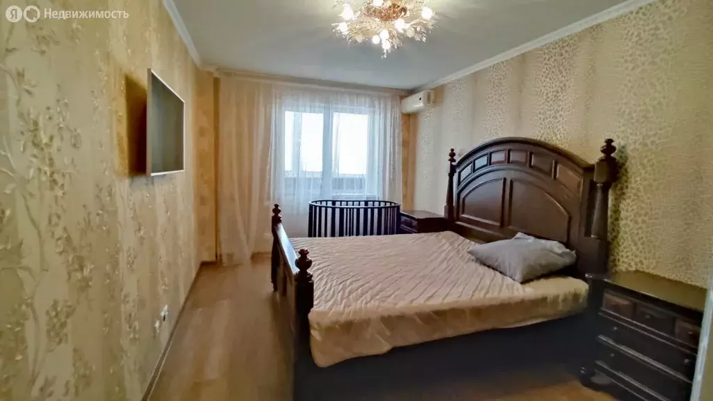 4-комнатная квартира: Аксай, улица Мира, 2Ак1 (100 м) - Фото 1