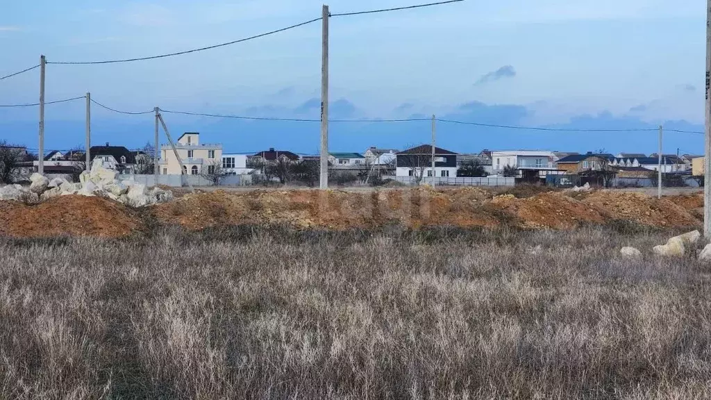 Участок в Крым, Сакский район, с. Уютное ул. Токарева (17.52 сот.) - Фото 0