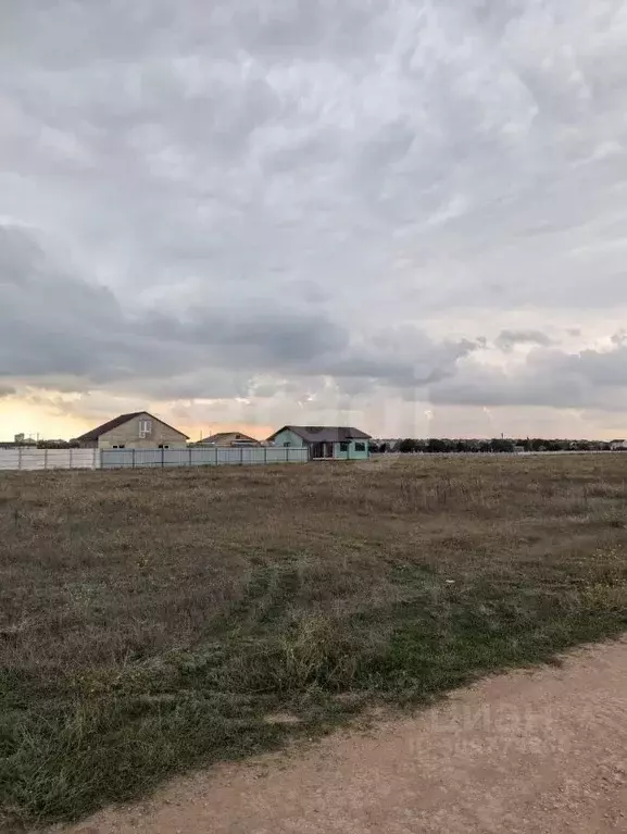 Участок в Крым, Сакский район, с. Суворовское  (8.0 сот.) - Фото 1