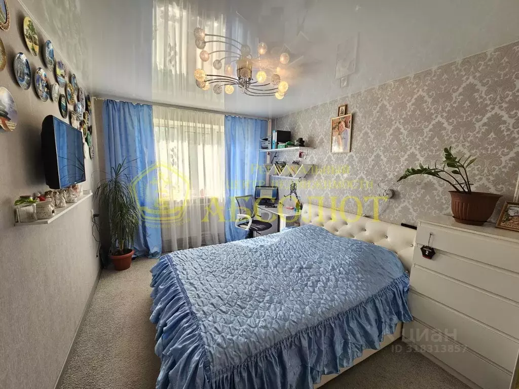 3-к кв. Свердловская область, Ревда ул. Цветников, 51 (59.3 м) - Фото 0