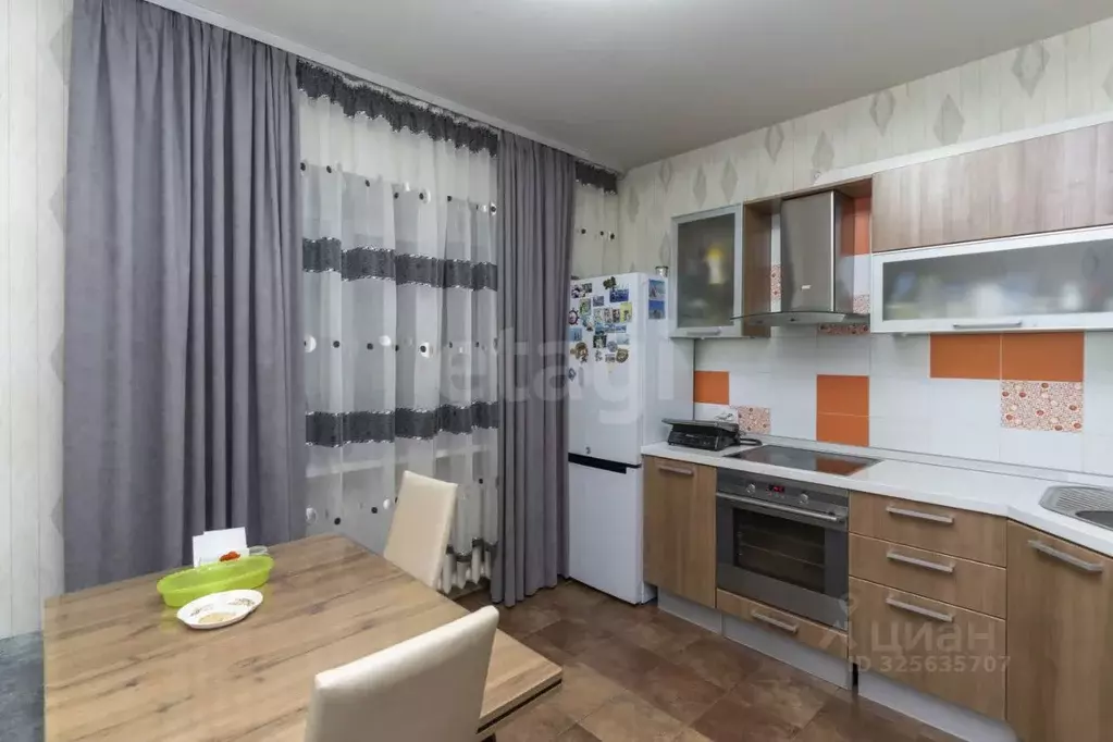 2-к кв. Тюменская область, Тюмень ул. Николая Федорова, 6к1 (65.2 м) - Фото 1