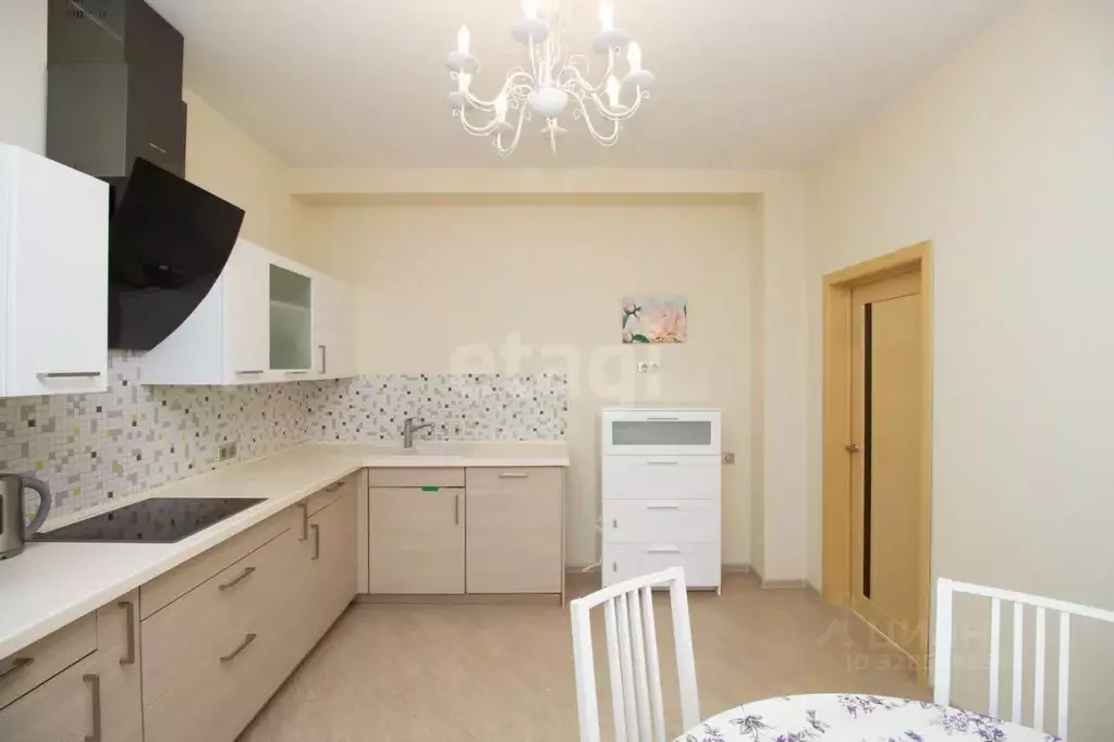 3-к кв. Тюменская область, Тюмень Советская ул., 51к3 (122.0 м) - Фото 2