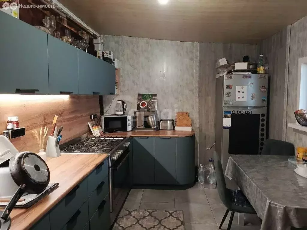Дом в Сенгилеевский район, Красногуляевское городское поселение, ... - Фото 0