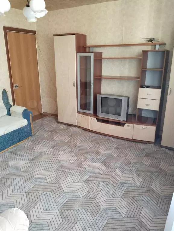 2-к. квартира, 42 м, 5/5 эт. - Фото 1