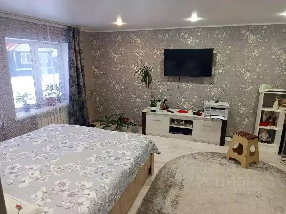 Дом в Астраханская область, Ахтубинск ул. Островского, 17 (91 м) - Фото 1