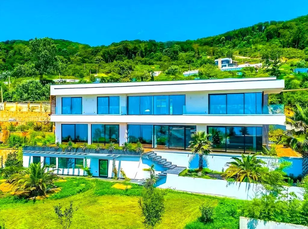 Дом в Краснодарский край, Сочи ул. Ручей Видный, 196 (350 м) - Фото 1