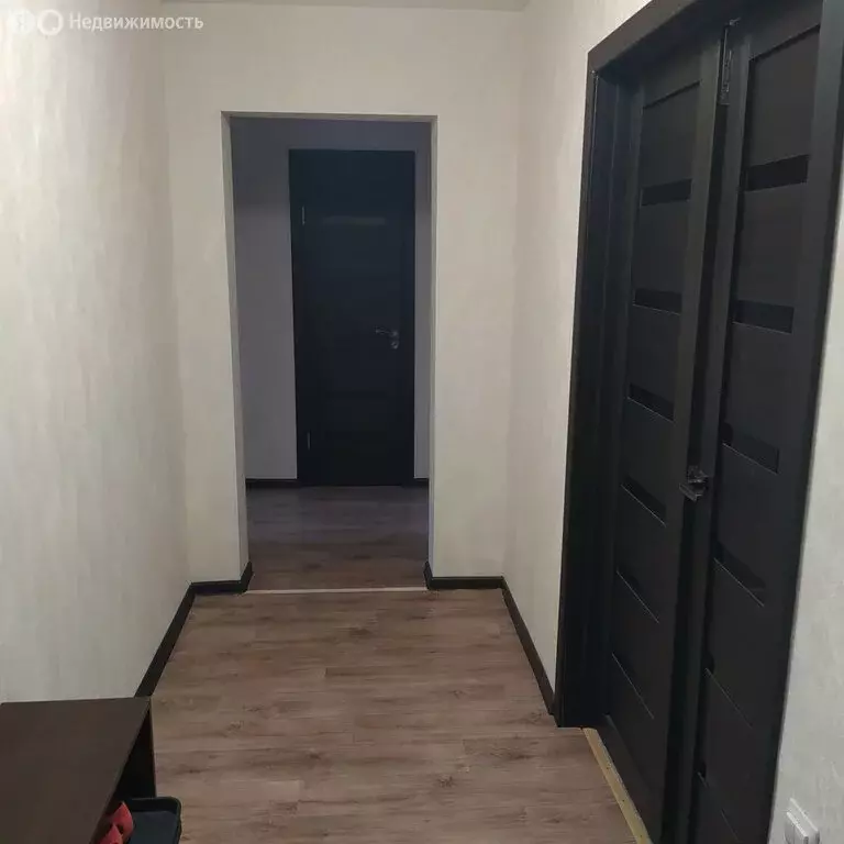 3-комнатная квартира: Барнаул, улица Попова, 64 (65 м) - Фото 1