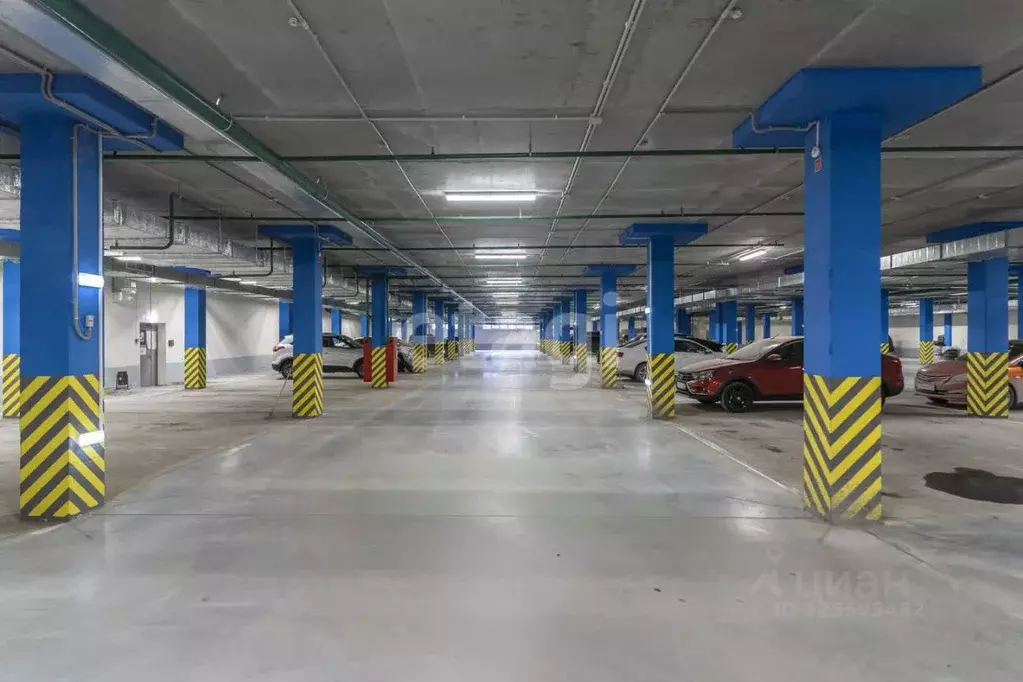 Гараж в Тюменская область, Тюмень ул. Федюнинского, 62с1 (16 м) - Фото 1