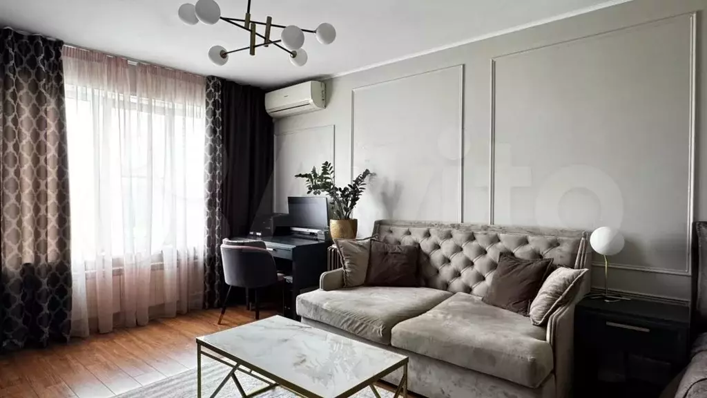 1-к. квартира, 35 м, 8/9 эт. - Фото 0