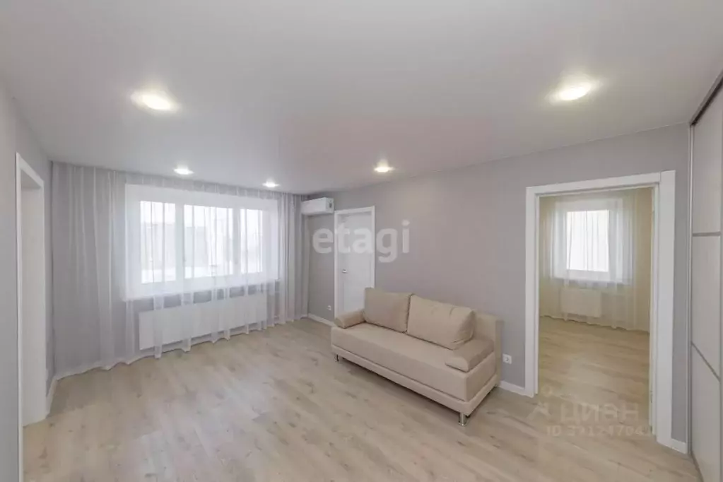 2-к кв. Тюменская область, Тюмень ул. Монтажников, 40 (56.0 м) - Фото 1