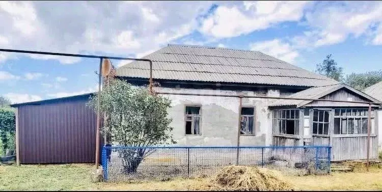 Дом в Саратовская область, Балашовский район, Репинское муниципальное ... - Фото 0