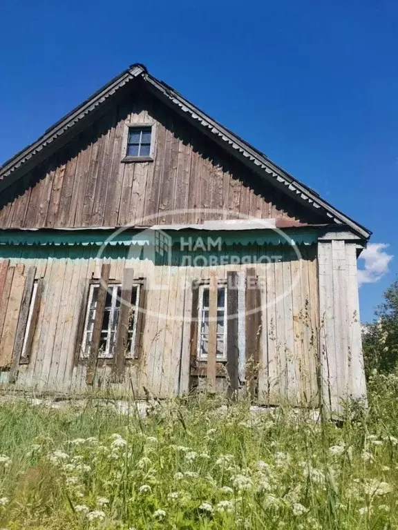 Дом в Пермский край, Губахинский муниципальный округ, Углеуральский рп ... - Фото 1