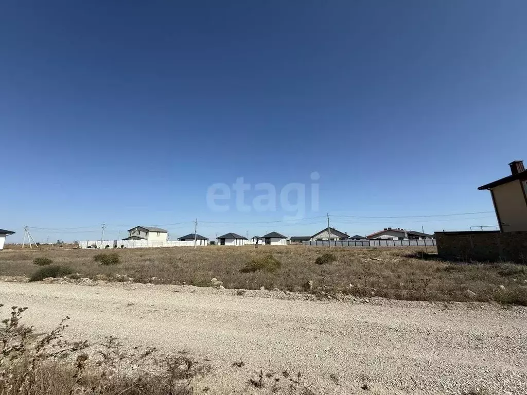 Участок в Крым, Сакский район, с. Уютное ул. Песочная, 9 (6.82 сот.) - Фото 1