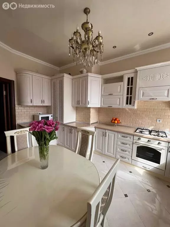 3-комнатная квартира: Нальчик, Эльбрусская улица, 19 (80 м) - Фото 1