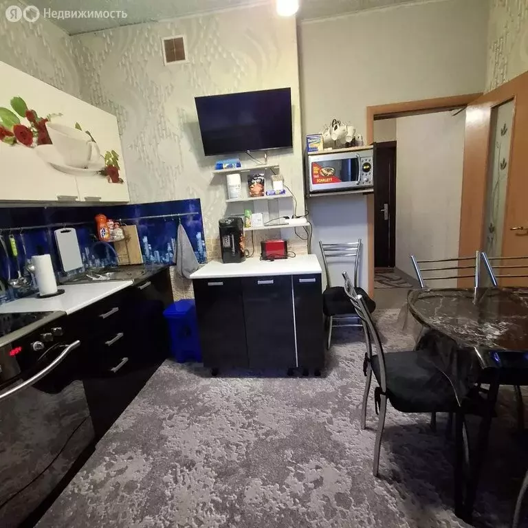 3-комнатная квартира: Нерюнгри, проспект Мира, 17 (84.5 м) - Фото 2