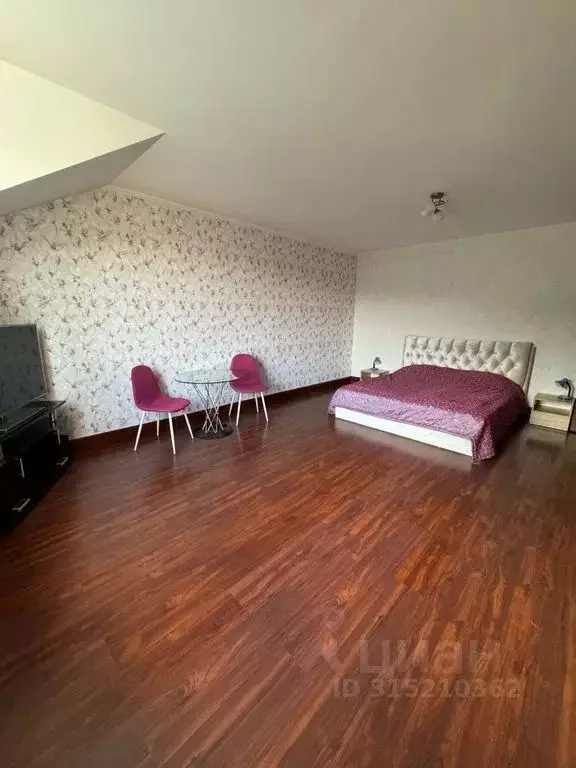 5-к кв. Ставропольский край, Железноводск ул. Михальских, 4 (200.0 м) - Фото 0
