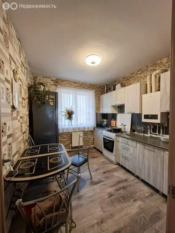 3-комнатная квартира: Бирск, Интернациональная улица, 119Б (60.4 м) - Фото 1