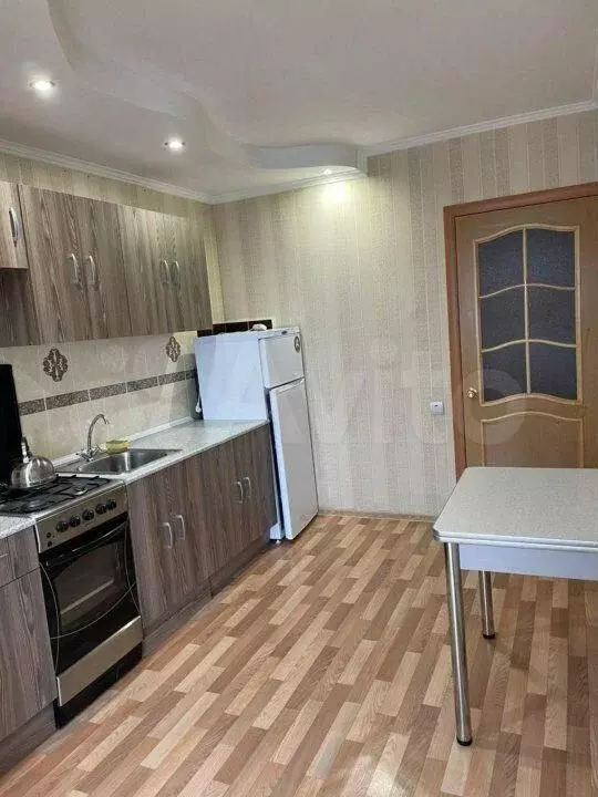 1-к. квартира, 40 м, 2/9 эт. - Фото 1