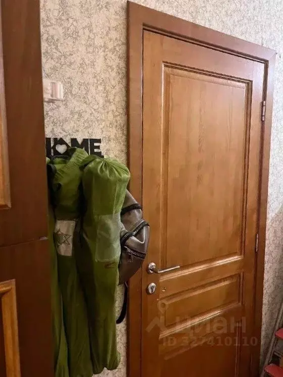 Комната Санкт-Петербург, Санкт-Петербург, Петергоф Ропшинское ш., 3к5 ... - Фото 1