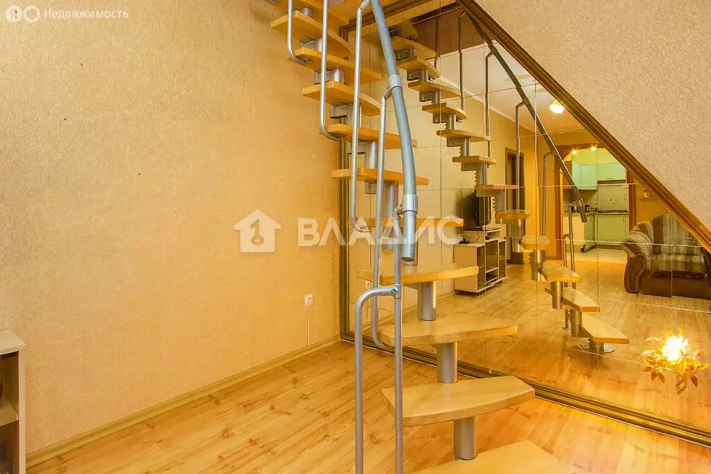 2-комнатная квартира: Калининград, Осенняя улица, 30 (63.2 м) - Фото 1