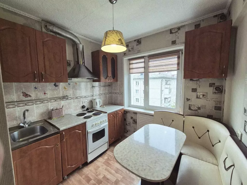 3-к кв. Иркутская область, Иркутск Юбилейный мкр, 83 (50.0 м) - Фото 1