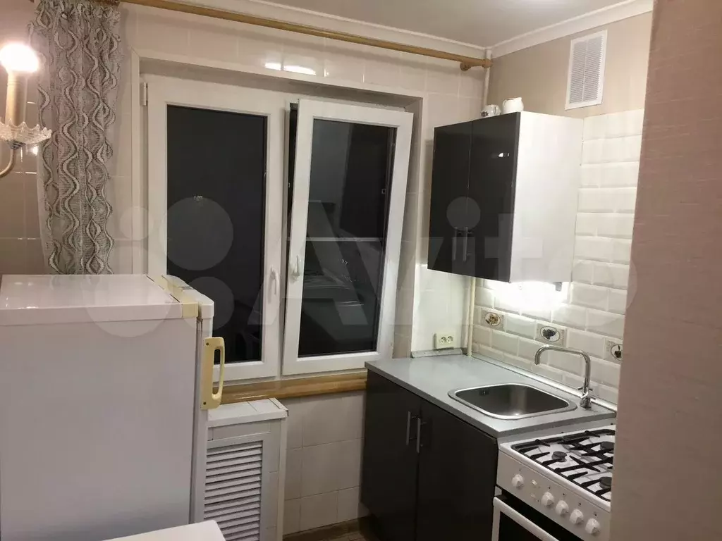 2-к. квартира, 49 м, 7/10 эт. - Фото 1
