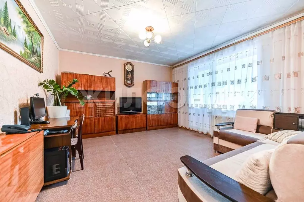 3-к кв. Алтайский край, Барнаул ул. Островского, 8 (62.2 м) - Фото 1