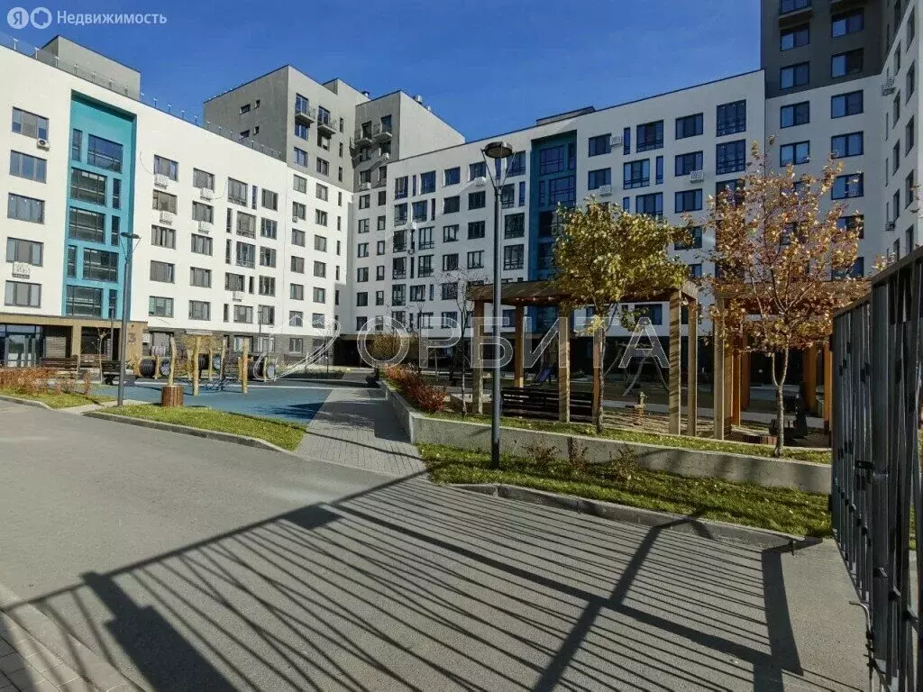 3-комнатная квартира: Тюмень, улица Павла Никольского, 10 (97.4 м) - Фото 1