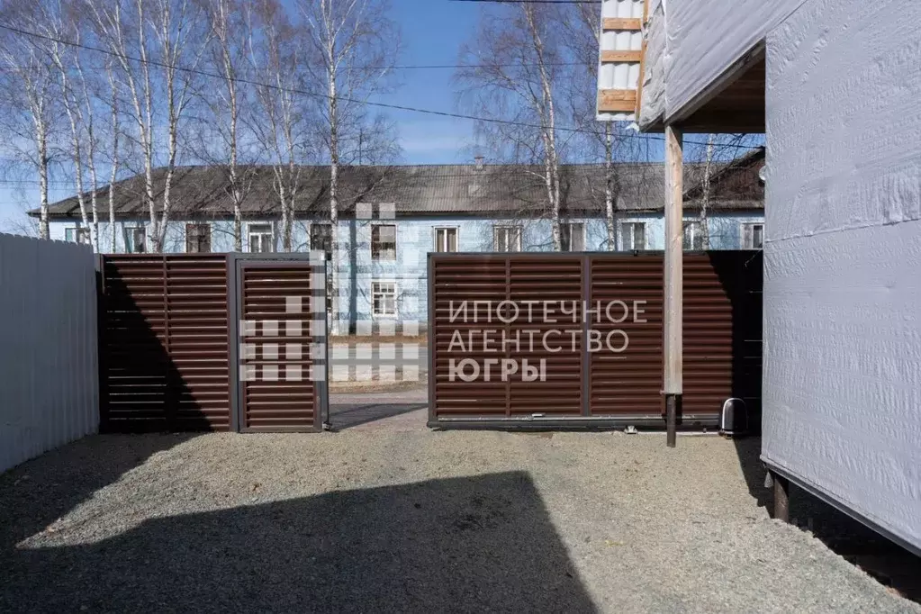 Дом в Ханты-Мансийский АО, Ханты-Мансийск ул. Мира, 101А (177 м) - Фото 0