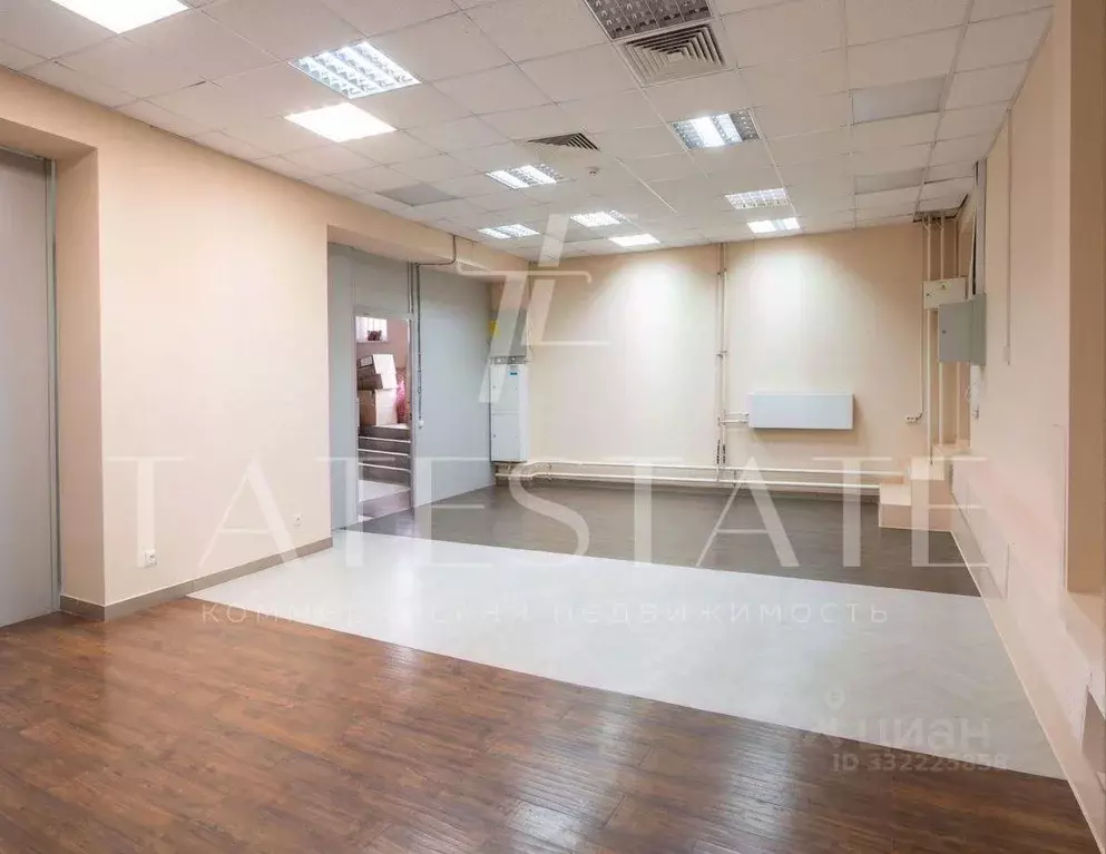Помещение свободного назначения в Татарстан, Казань ул. Комиссара ... - Фото 1