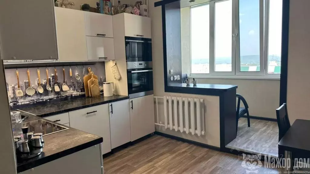 3-к кв. Саха (Якутия), Нерюнгри Южно-Якутская ул., 42 (76.0 м) - Фото 0