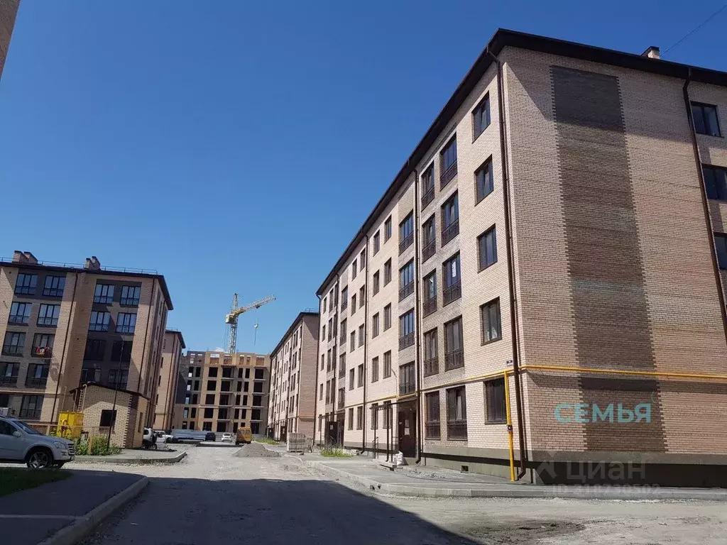 3-к кв. Северная Осетия, Владикавказ ул. Хадарцева, 29Бк6 (100.2 м) - Фото 1