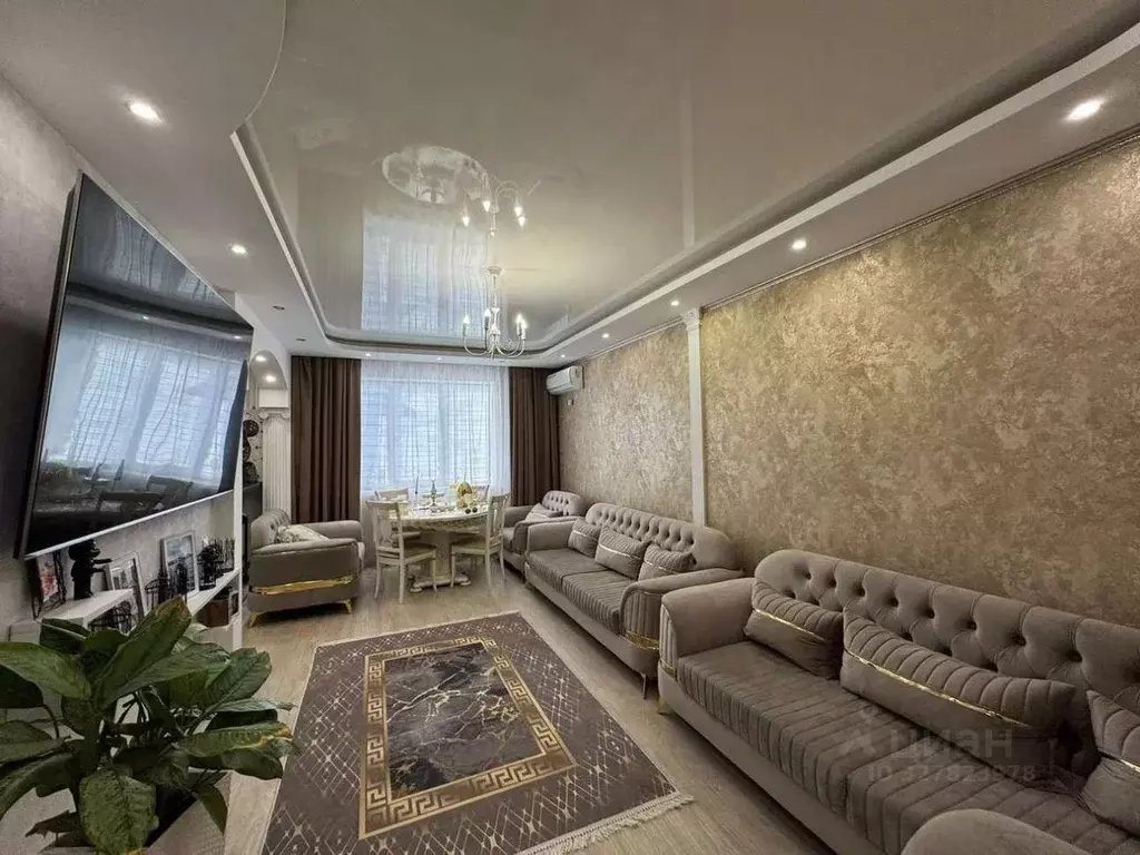 4-к кв. Волгоградская область, Волгоград ул. Грибанова, 7Б (92.6 м) - Фото 0