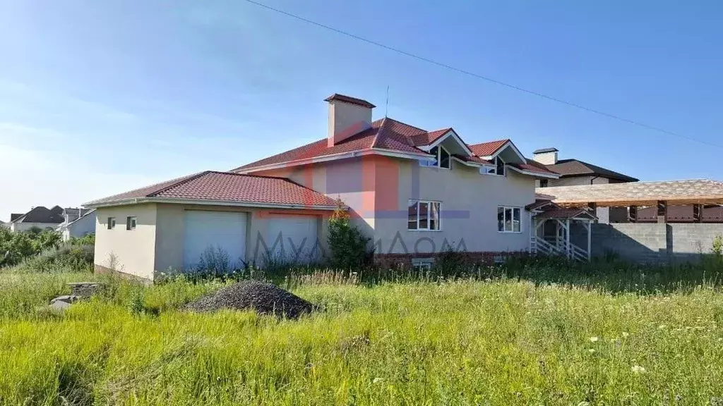 Дом в Белгородская область, Старооскольский городской округ, с. ... - Фото 1