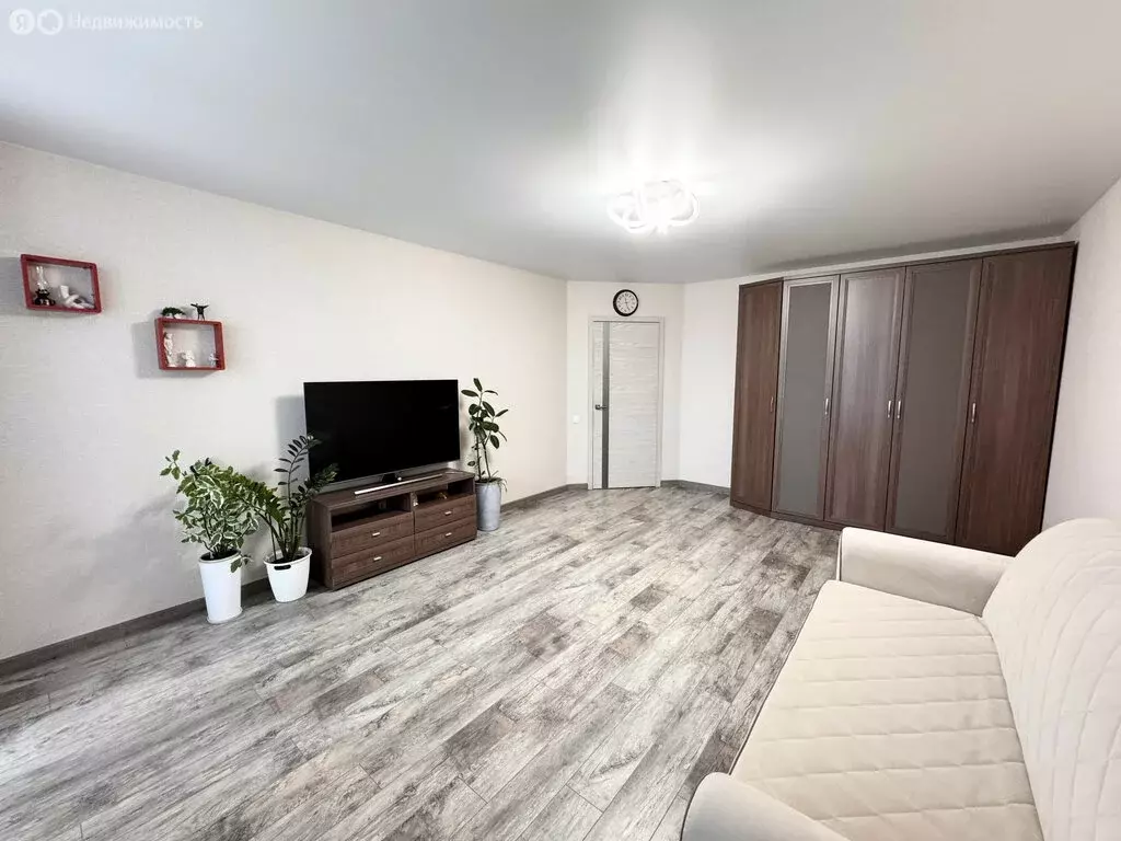 2-комнатная квартира: Киров, Красноармейская улица, 82А (54.3 м) - Фото 1