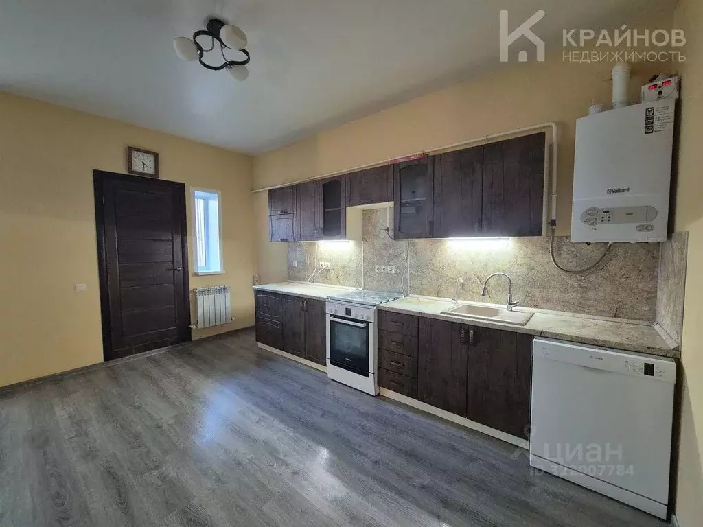 3-к кв. Воронежская область, Воронеж ул. Маршала Голикова, 1 (196.4 м) - Фото 0