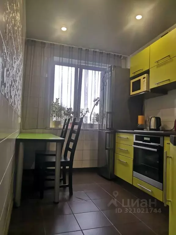 3-к кв. Кемеровская область, Новокузнецк ул. Кирова, 99 (60.0 м) - Фото 1