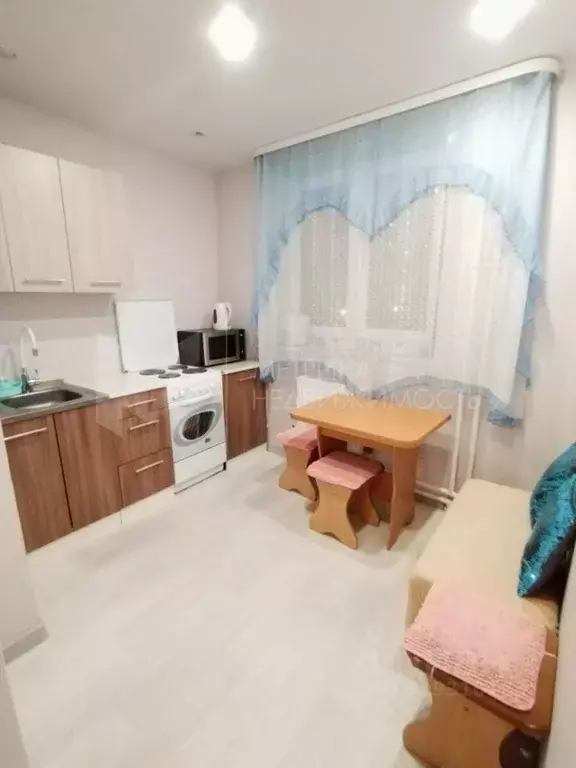 2-к кв. Тюменская область, Тюмень ул. Пермякова, 79 (50.1 м) - Фото 0