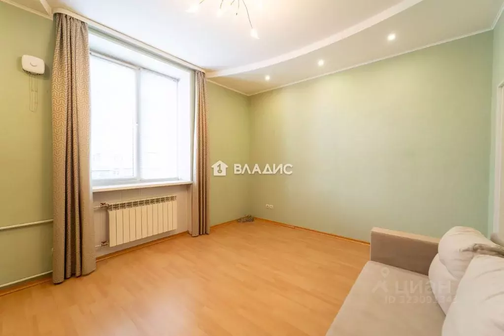 3-к кв. Карелия, Петрозаводск просп. Ленина, 38 (77.6 м) - Фото 0